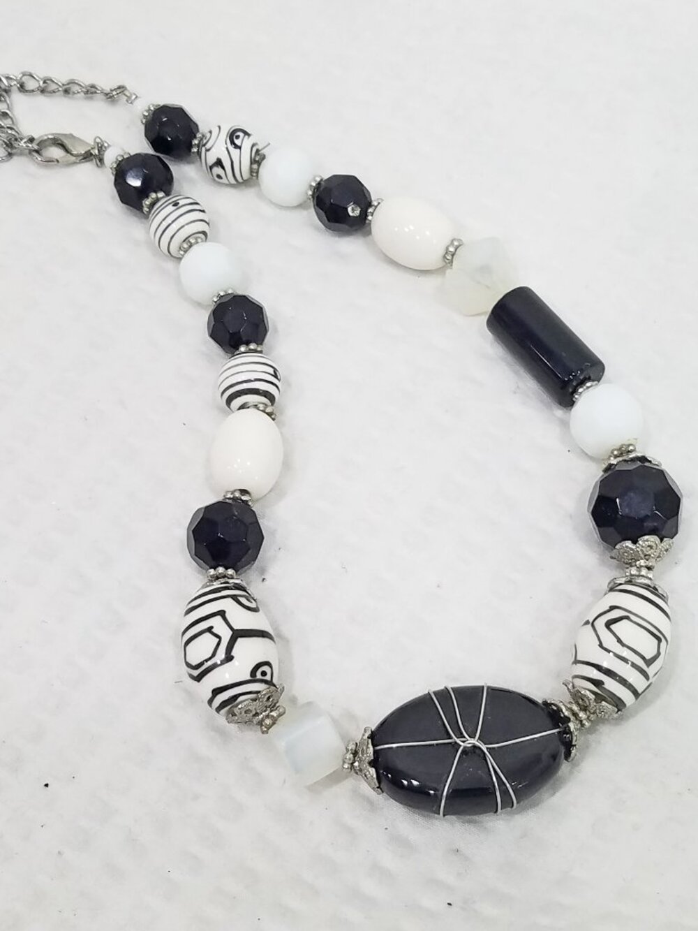 Vintage Premier Designs "Artzy" Black & White Art Glass & Onyx Choker Necklace